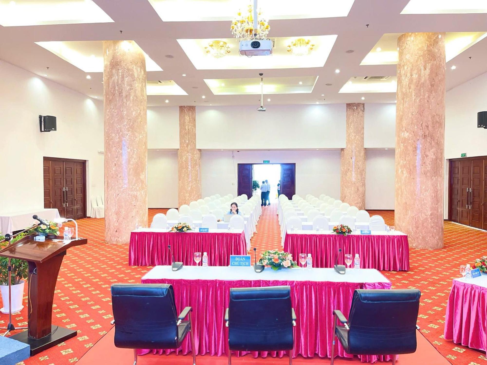Dakruco Hotel Buon Ma Thuot Eksteriør billede