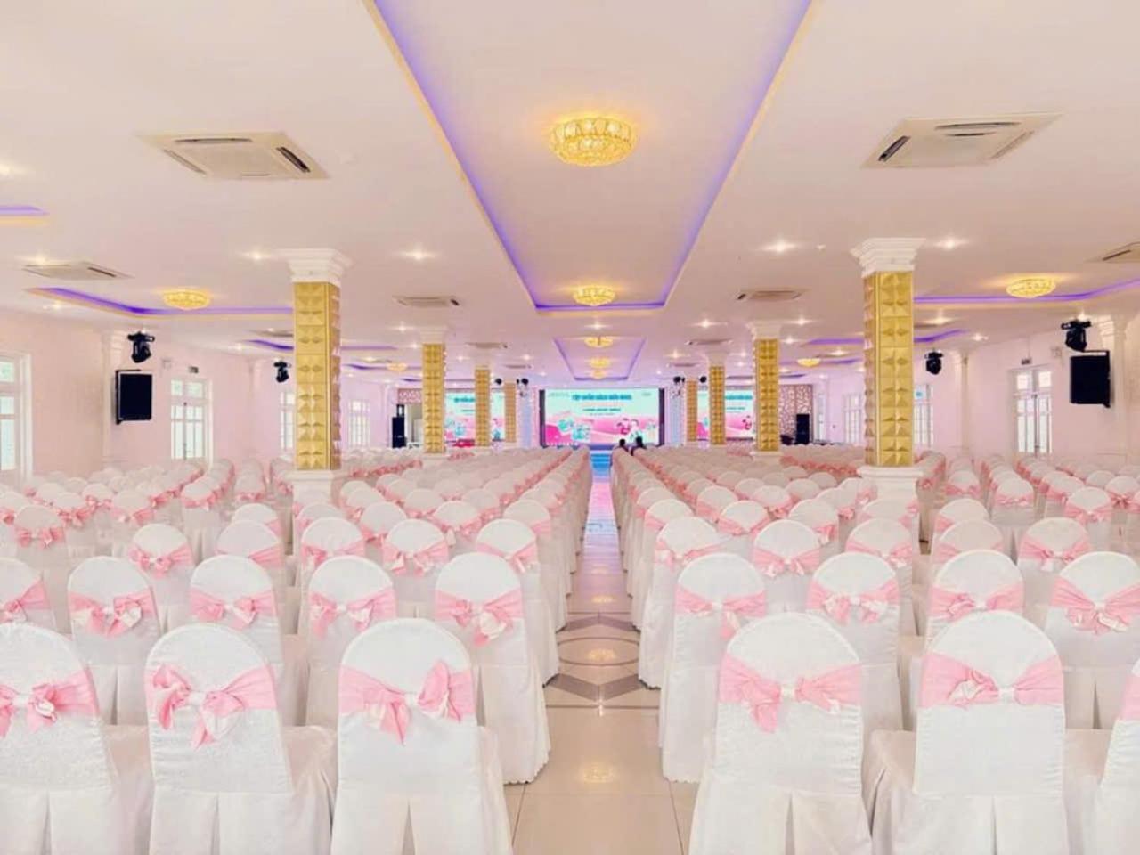 Dakruco Hotel Buon Ma Thuot Eksteriør billede
